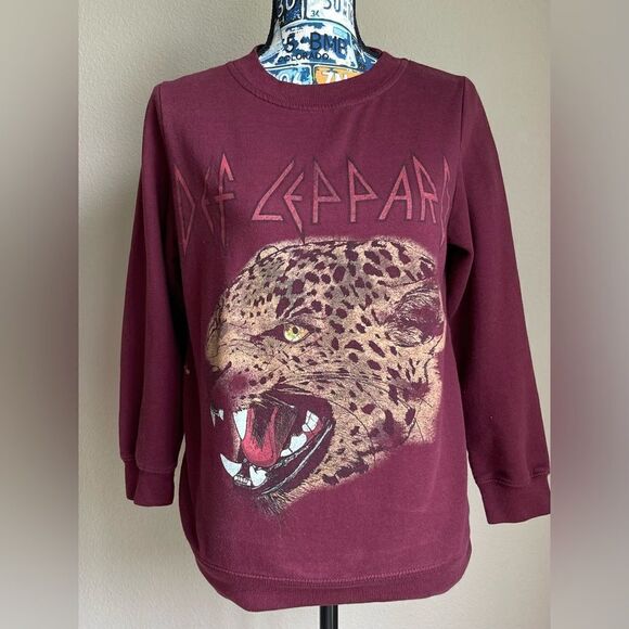 Burgundy Def Leppard tiger sweatshirt. - Picture 1 of 5